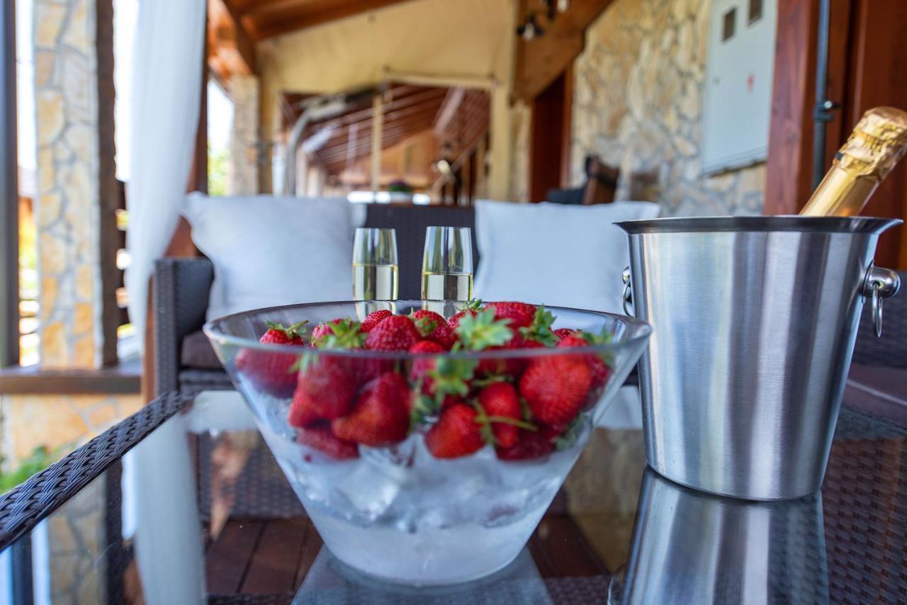 B&B Plitvice Lakes Villa Irene เซลิสเต เดรซิสโก ภายนอก รูปภาพ